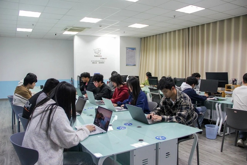 喜報(bào) 計(jì)算機(jī)技術(shù)開發(fā)取得新突破